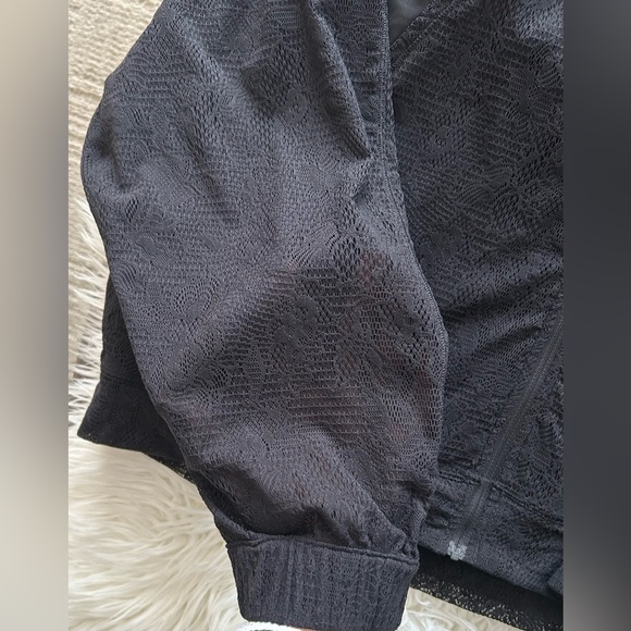Size 6 Lululemon In Depth Jacket *Lace Black - Picture 7 of 9
